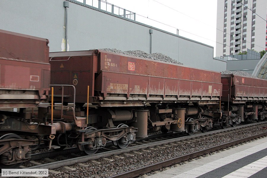 Deutsche Bahn - 82806734049-1
/ Bild: db828067340491_bk1207200156.jpg