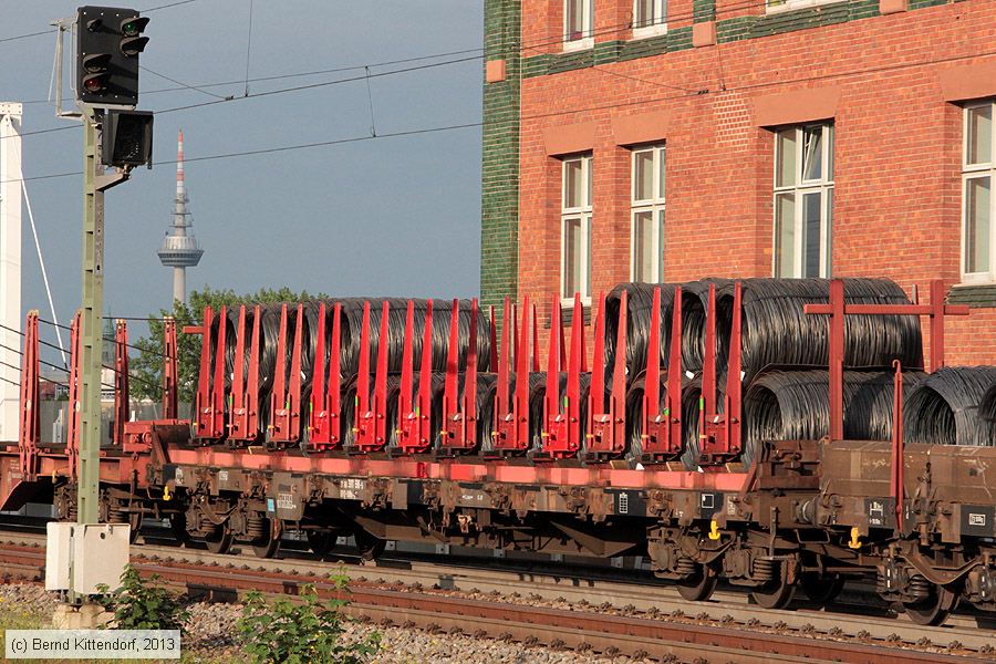 Deutsche Bahn - 31803911596-5
/ Bild: db318039115965_bk1306120126.jpg