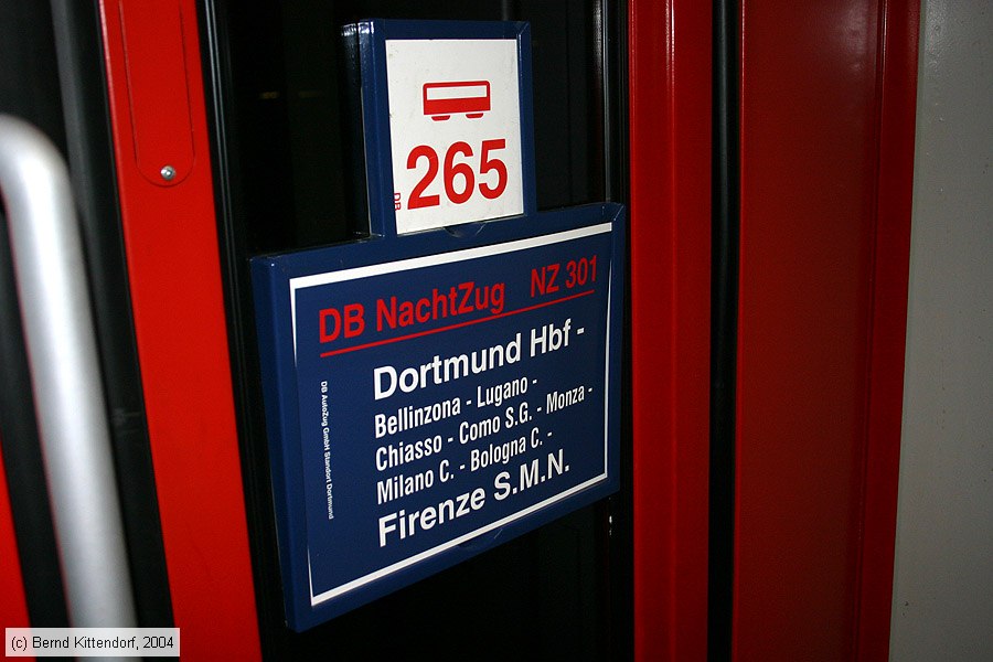 Deutsche Bahn - Zuglaufschild - NZ 301
/ Bild: zuglaufnz301_e0011820.jpg
