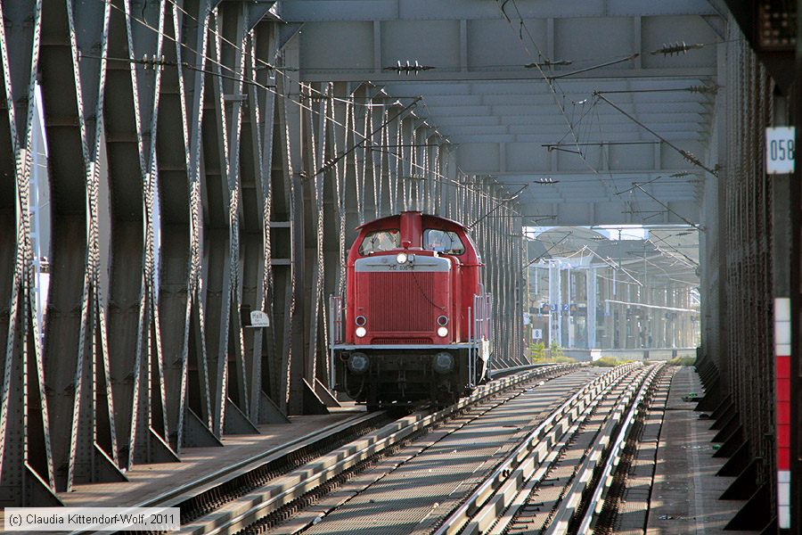 Deutsche Bahn - 212036-8
/ Bild: db2120368_cw1109270114.jpg