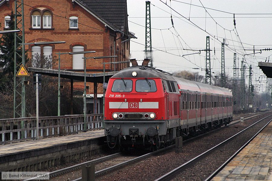 Deutsche Bahn - 218205-3
/ Bild: db2182053_e0014435.jpg Deutsche Bahn - 218205-3
/ Bild: db2182053_e0014435.jpg