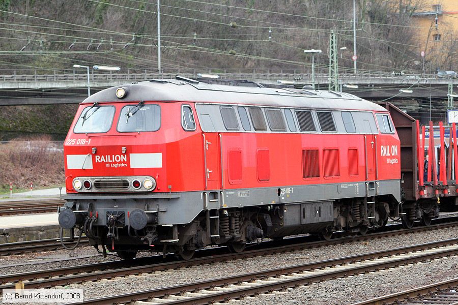 Deutsche Bahn - 225018-1
/ Bild: db2250181_bk0803120046.jpg