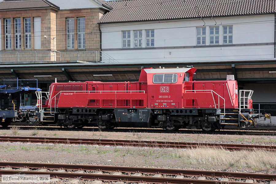 Deutsche Bahn - 261039-2
/ Bild: db2610392_bk1604070048.jpg