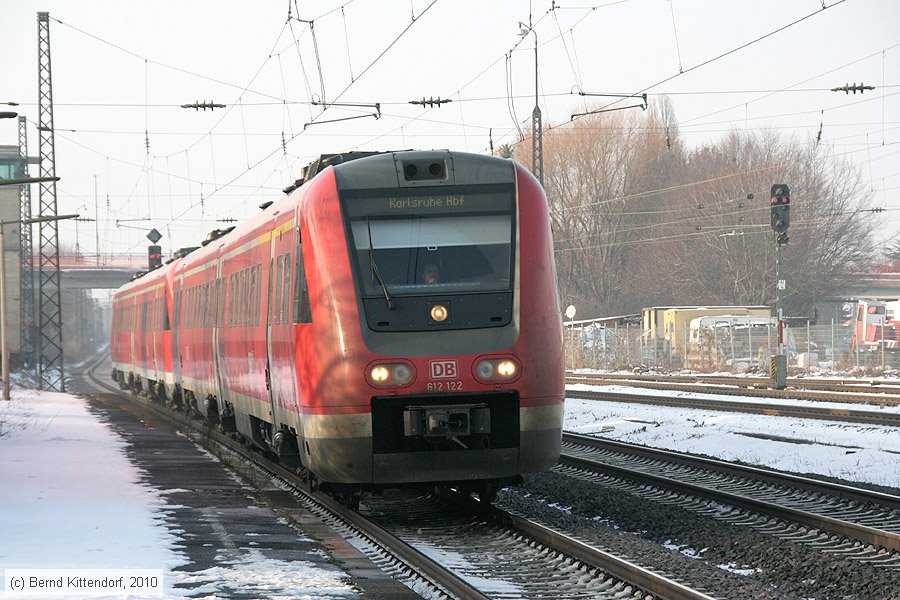 Deutsche Bahn - 612 122
/ Bild: db612122_bk1001140004.jpg