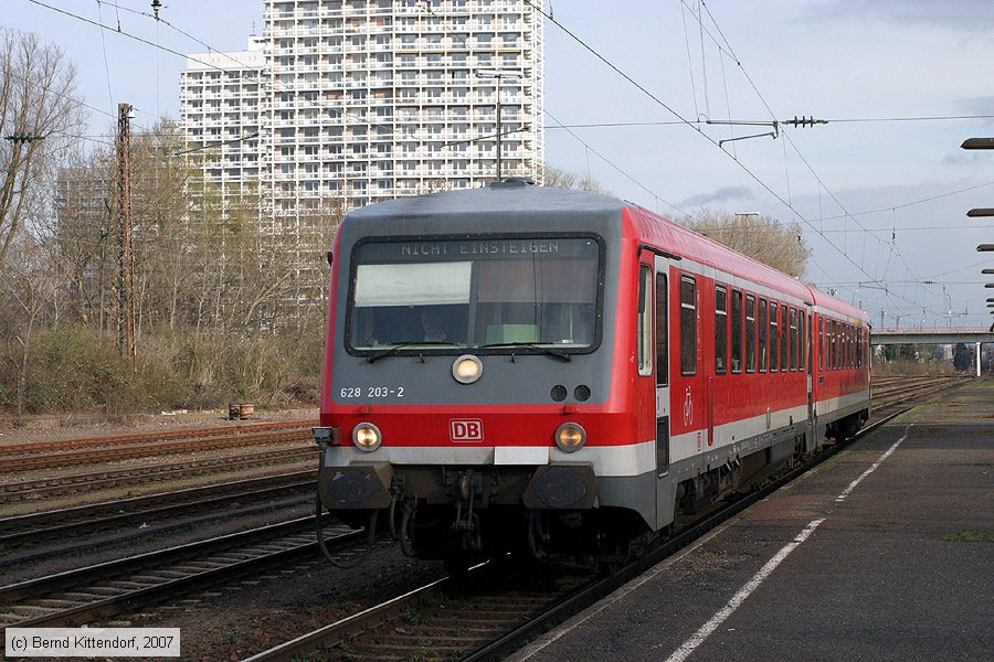 Deutsche Bahn - 628203-2
/ Bild: db6282032_bk0703210048.jpg