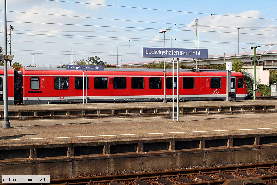Deutsche Bahn - 628284-2
/ Bild: db6282842_bk0709300010.jpg