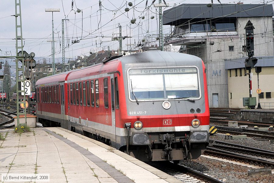 Deutsche Bahn - 628451-7
/ Bild: db6284517_bk0804150082.jpg