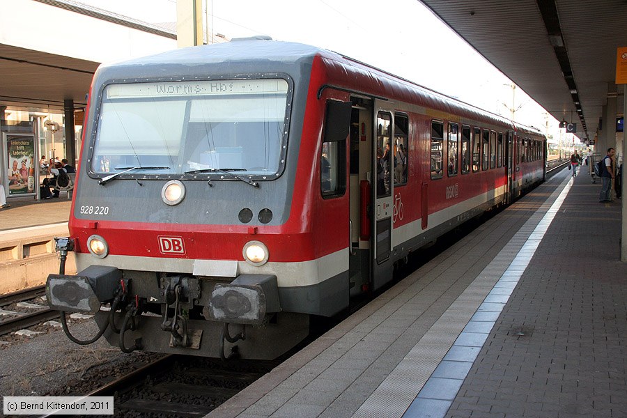 Deutsche Bahn - 928 220
/ Bild: db928220_bk1107110083.jpg