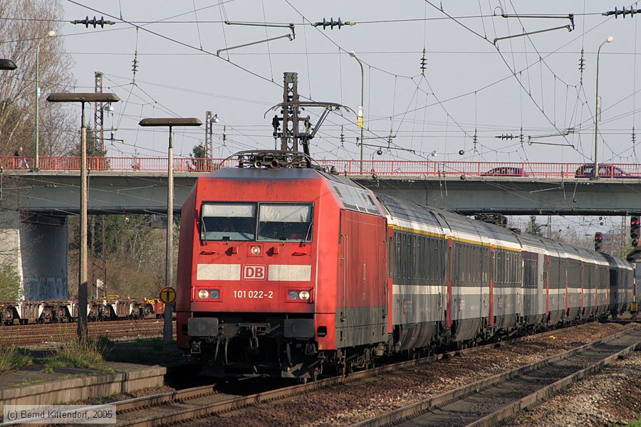 Deutsche Bahn - 101022-2
/ Bild: db1010222_e0015730.jpg