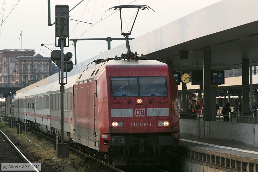 Deutsche Bahn - 101026-3
/ Bild: db1010263_cw1004210086.jpg
