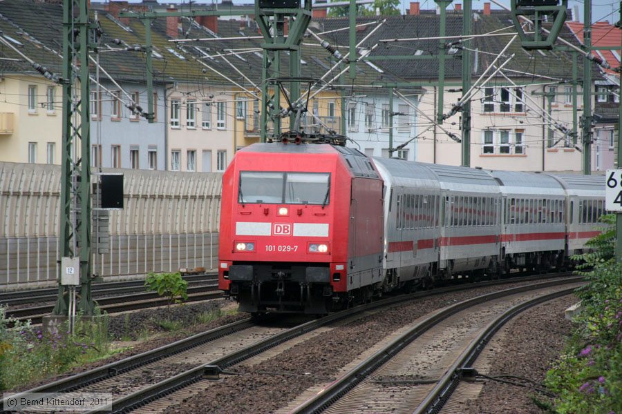 Deutsche Bahn - 101029-7
/ Bild: db1010297_bk1108030106.jpg