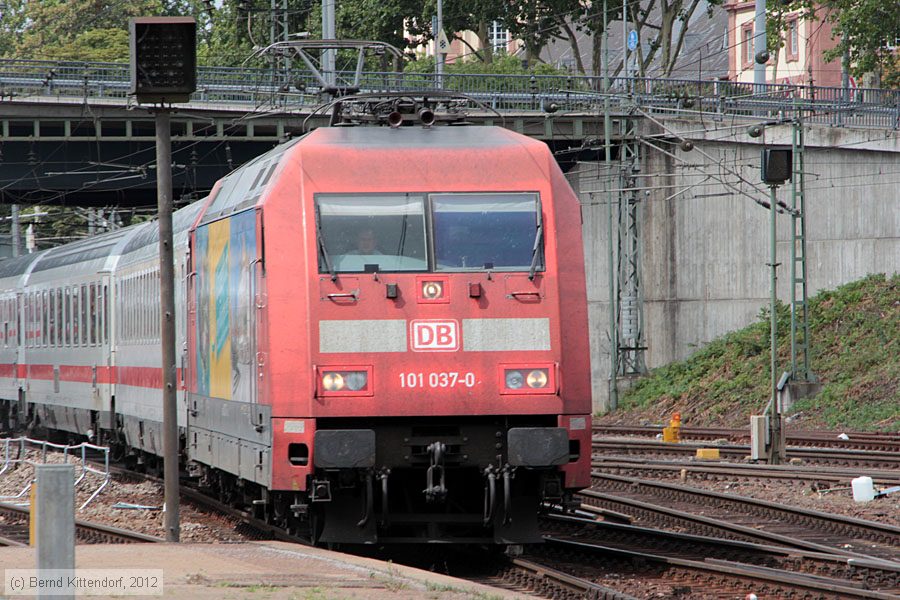 Deutsche Bahn - 101037-0
/ Bild: db1010370_bk1208060014.jpg
