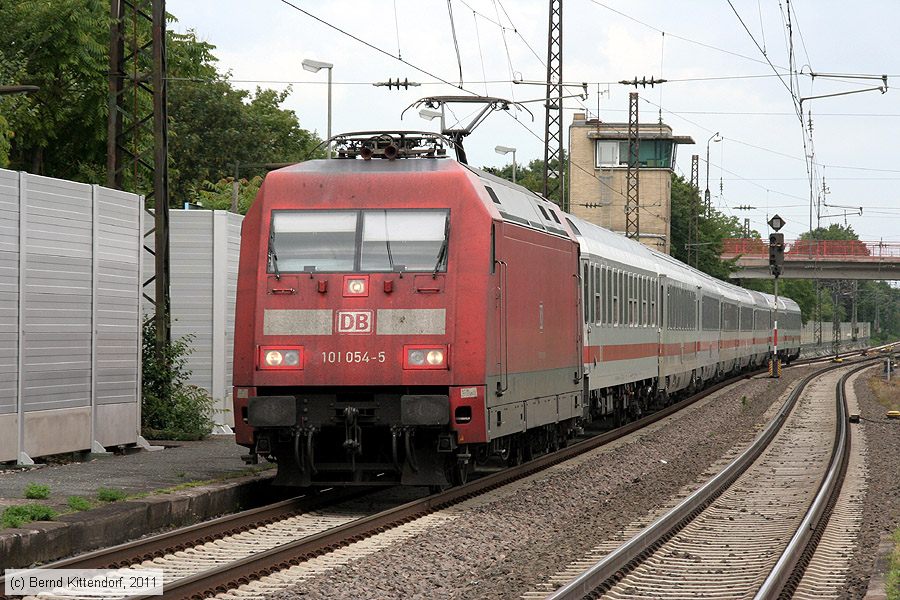 Deutsche Bahn - 101054-5
/ Bild: db1010545_bk1106090014.jpg