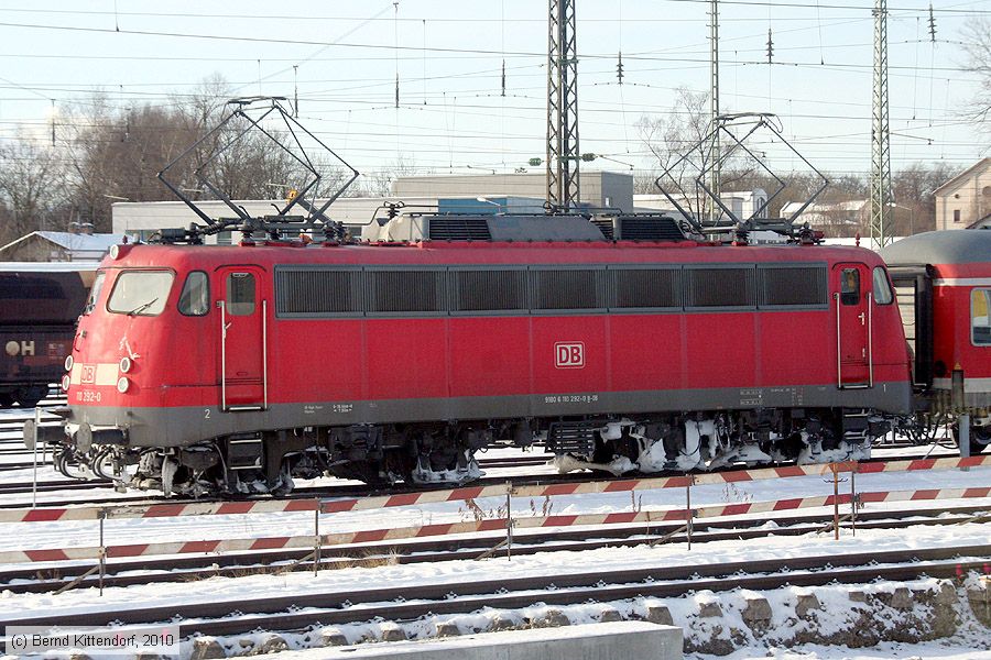 Deutsche Bahn - 110292-0
/ Bild: db1102920_bk1002020032.jpg Deutsche Bahn - 110292-0
/ Bild: db1102920_bk1002020032.jpg