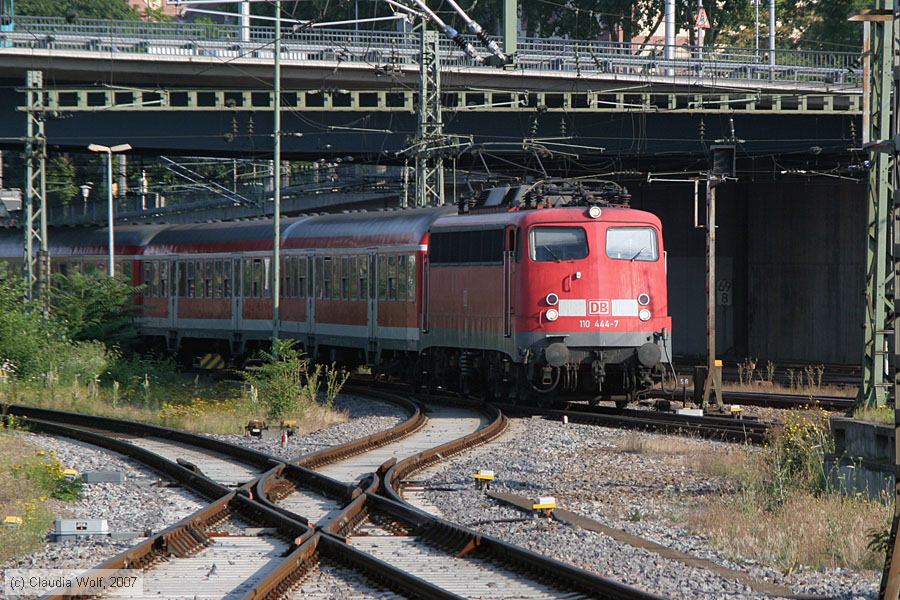 Deutsche Bahn - 110444-7
/ Bild: db1104447_cw0707150004.jpg Deutsche Bahn - 110444-7
/ Bild: db1104447_cw0707150004.jpg