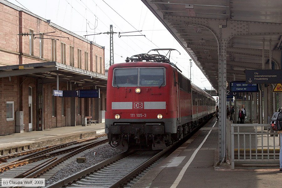 Deutsche Bahn - 111105-3
/ Bild: db1111053_cw0904250122.jpg Deutsche Bahn - 111105-3
/ Bild: db1111053_cw0904250122.jpg