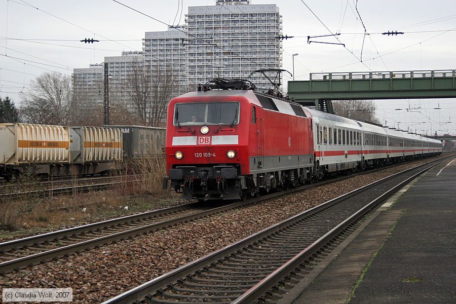 Deutsche Bahn - 120109-4
/ Bild: db1201094_cw0701120005.jpg