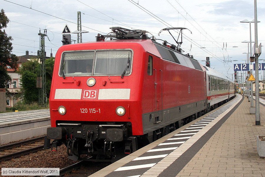 Deutsche Bahn - 120115-1
/ Bild: db1201151_cw1106210052.jpg