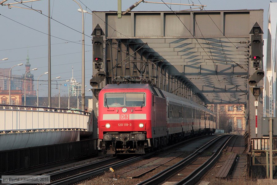 Deutsche Bahn - 120119-3
/ Bild: db1201193_bk1503190041.jpg