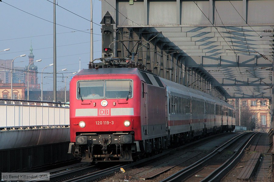 Deutsche Bahn - 120119-3
/ Bild: db1201193_bk1503190042.jpg