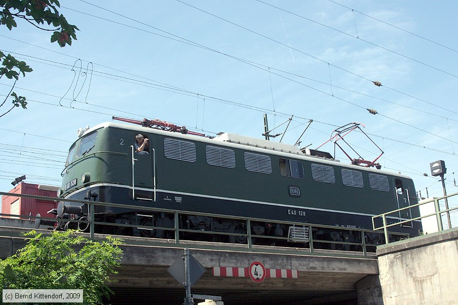 Deutsche Bahn - E40 128
/ Bild: dbe40128_bk0905230076.jpg