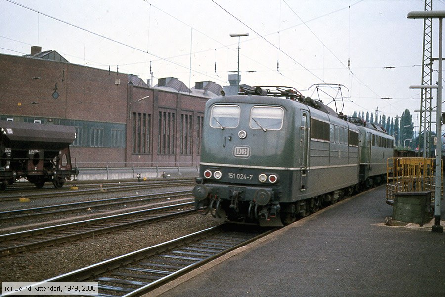 Deutsche Bundesbahn - 151024-7
/ Bild: db1510247_ds005237.jpg