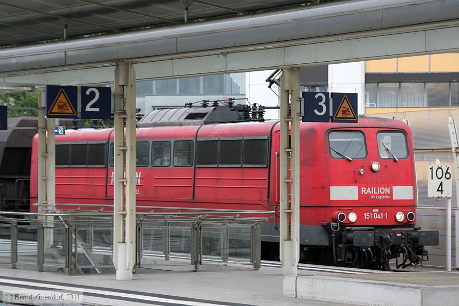 Deutsche Bahn - 151041-1
/ Bild: db1510411_bk1108030097.jpg Deutsche Bahn - 151041-1
/ Bild: db1510411_bk1108030097.jpg