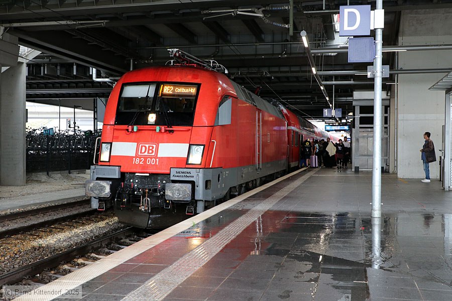 Deutsche Bahn - 182 001
/ Bild: db182001_bk2507170245.jpg