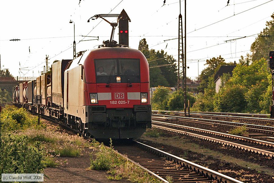 Deutsche Bahn - 182025-7
/ Bild: db1820257_cw0606070095.jpg