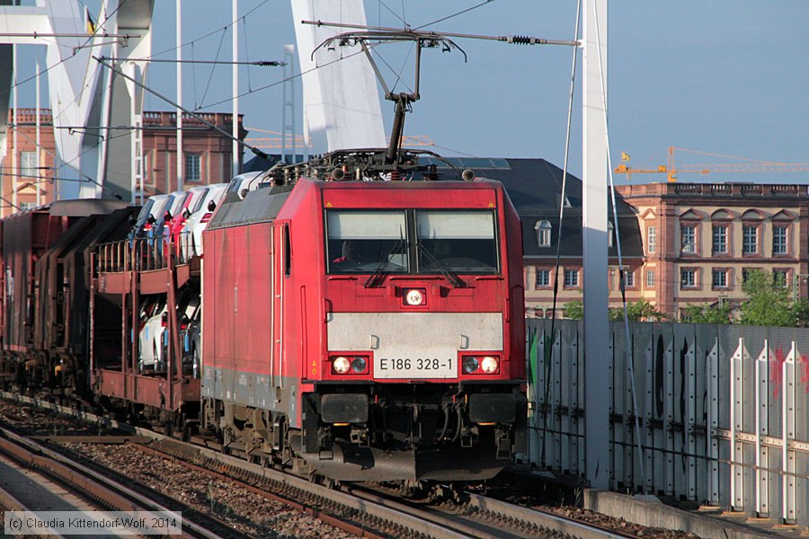 Deutsche Bahn - 186328-1
/ Bild: db1863281_cw1405310002.jpg