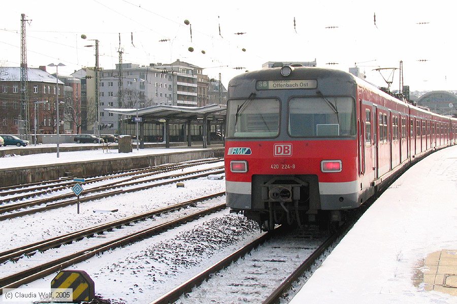 Deutsche Bahn - 420224-8
/ Bild: db4202248_cw025298.jpg