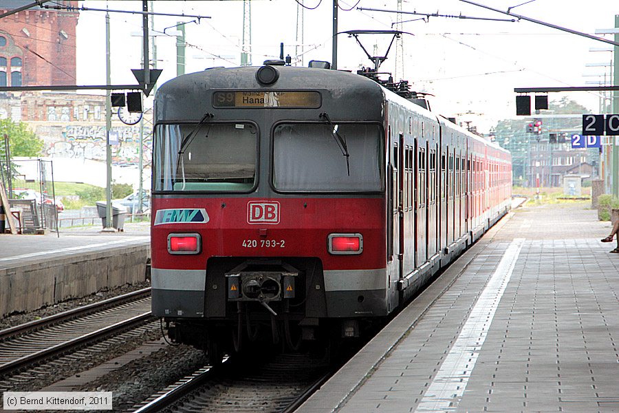 Deutsche Bahn - 420793-2
/ Bild: db4207932_bk1108230147.jpg