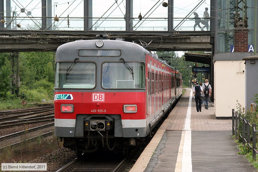 Deutsche Bahn - 420925-0
/ Bild: db4209250_bk1106090064.jpg