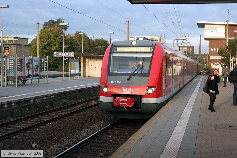 Deutsche Bahn - 422058-8
/ Bild: db4220588_bk0910210231.jpg