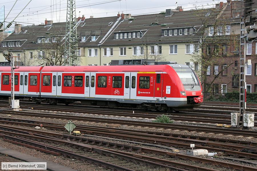 Deutsche Bahn - 422532-2
/ Bild: db4225322_bk0911260094.jpg