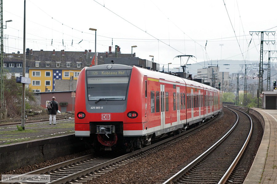 Deutsche Bahn - 425065-0
/ Bild: db4250650_bk0804030001.jpg Deutsche Bahn - 425065-0
/ Bild: db4250650_bk0804030001.jpg