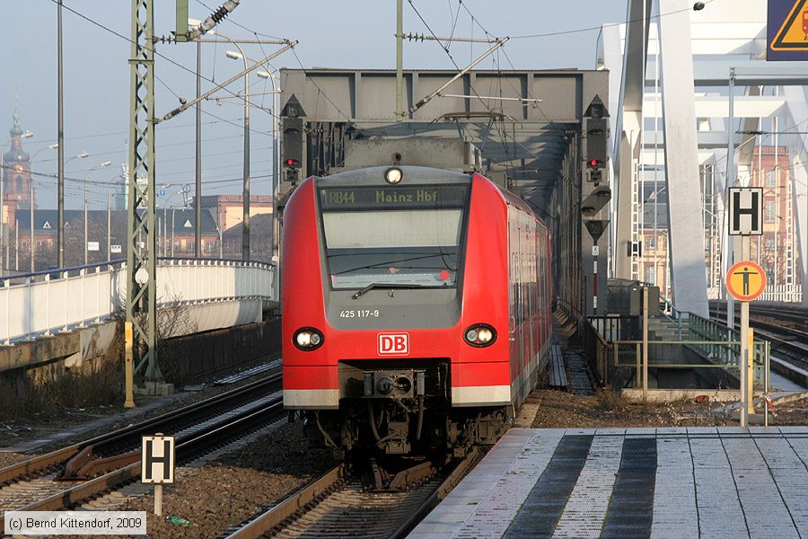 Deutsche Bahn - 425117-9
/ Bild: db4251179_bk0901020007.jpg
