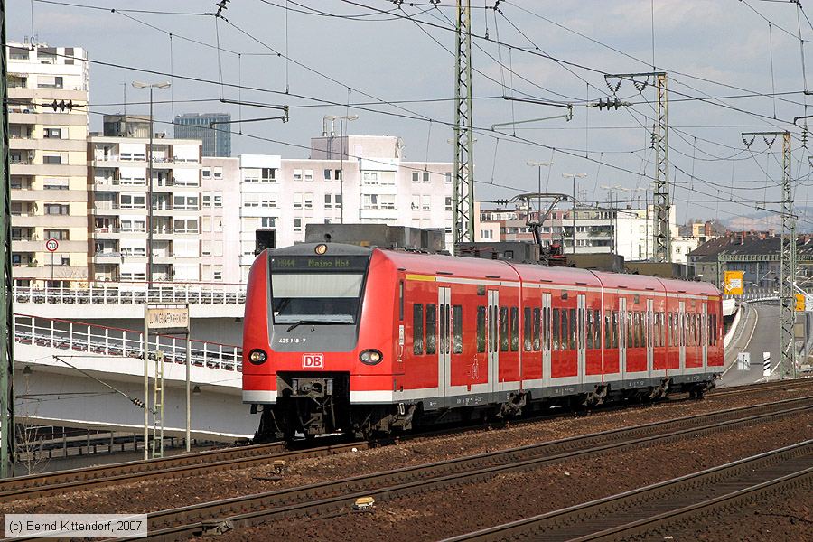 Deutsche Bahn - 425118-7
/ Bild: db4251187_bk0704060030.jpg
