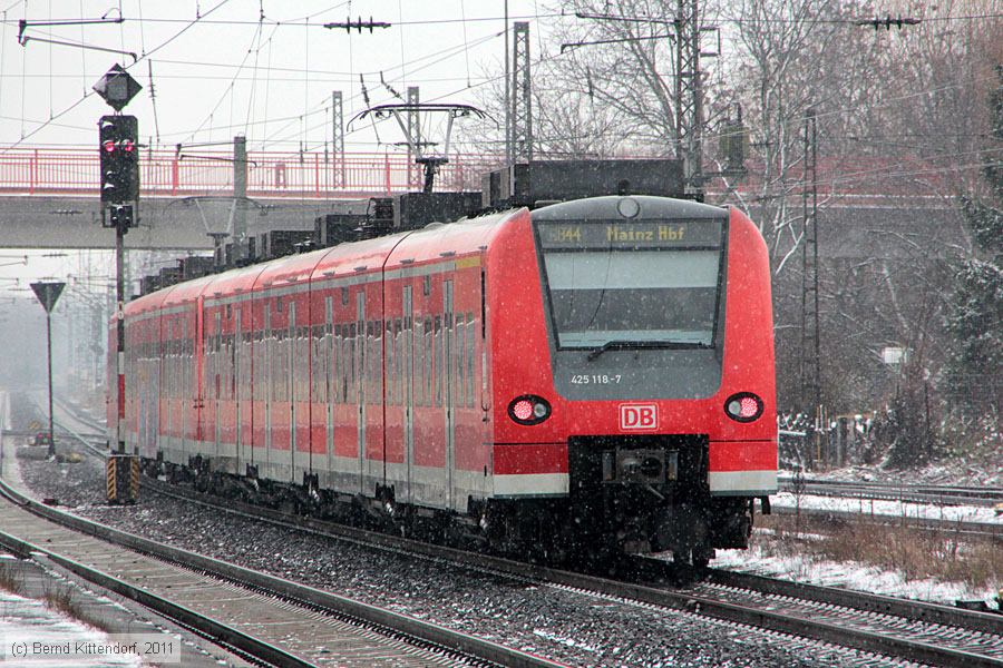 Deutsche Bahn - 425118-7
/ Bild: db4251187_bk1112200002.jpg