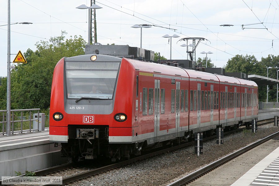 Deutsche Bahn - 425120-3
/ Bild: db4251203_cw1107060180.jpg