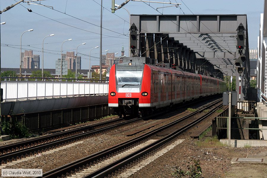 Deutsche Bahn - 425202-9
/ Bild: db4252029_cw1005210055.jpg