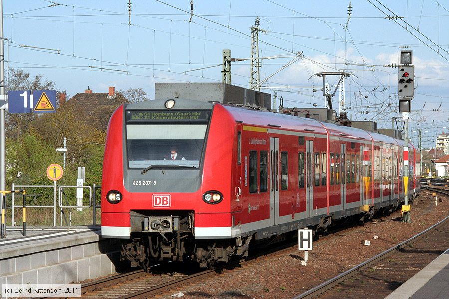 Deutsche Bahn - 425207-8
/ Bild: db4252078_bk1104040042.jpg