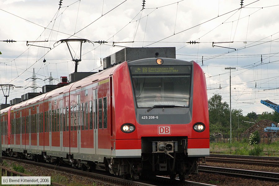 Deutsche Bahn - 425208-6
/ Bild: db4252086_bk0606020089.jpg