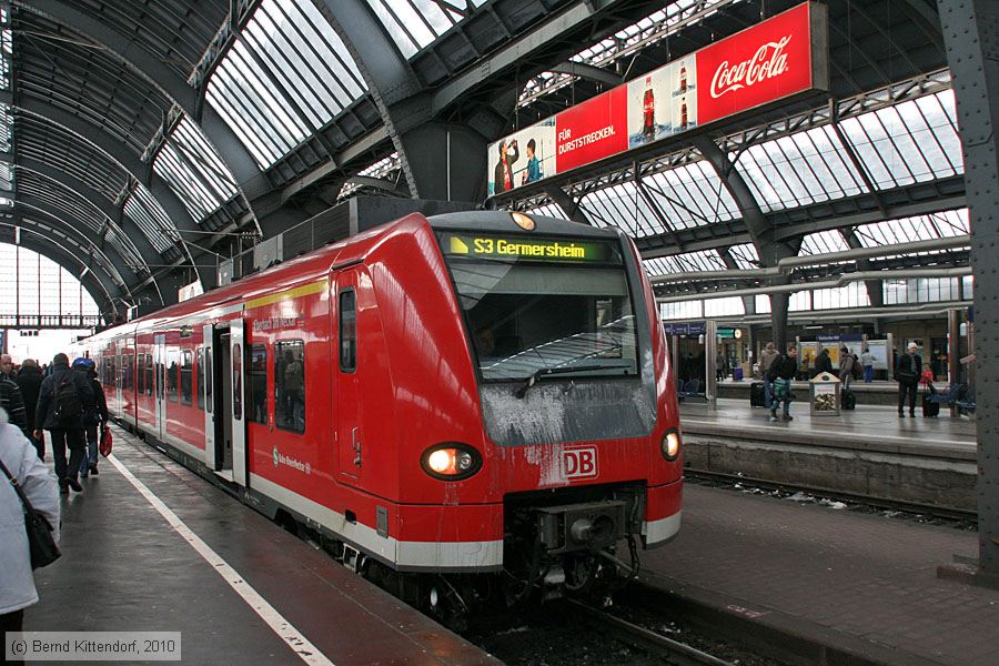 Deutsche Bahn - 425208-6
/ Bild: db4252086_bk1012160151.jpg