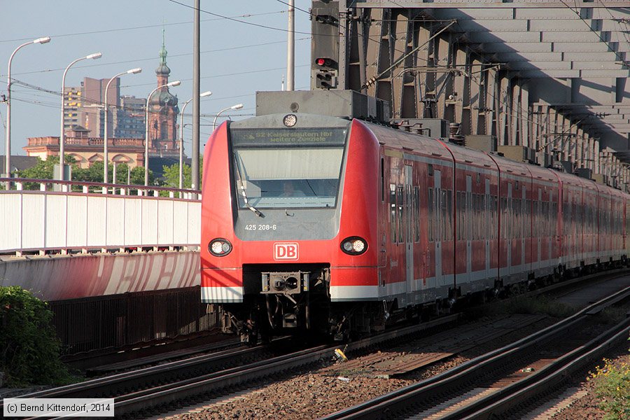 Deutsche Bahn - 425208-6
/ Bild: db4252086_bk1406120062.jpg