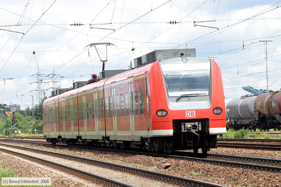 Deutsche Bahn - S-Bahn Rhein Neckar - 425214-4
/ Bild: db4252144_bk0606020047.jpg