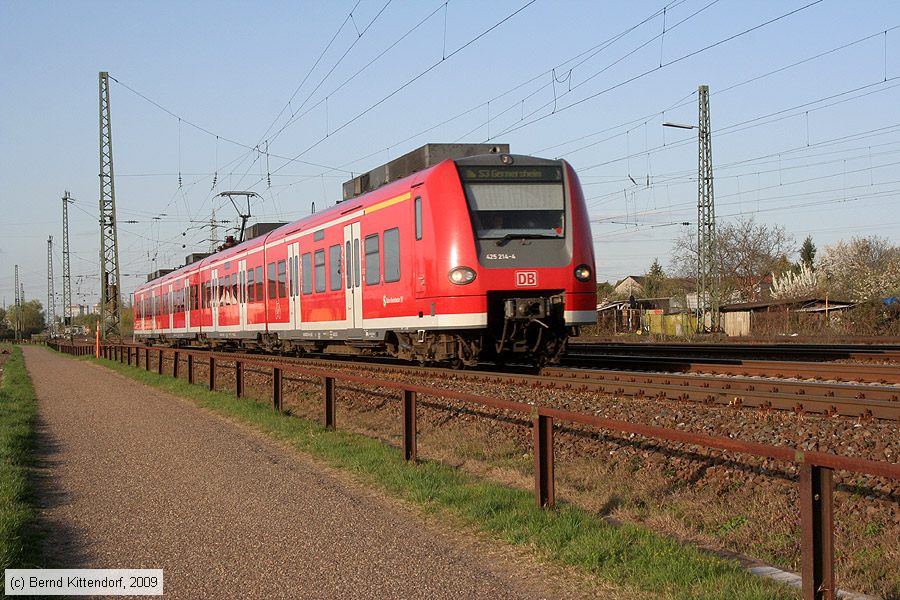 Deutsche Bahn - S-Bahn Rhein Neckar - 425214-4
/ Bild: db4252144_bk0904090048.jpg