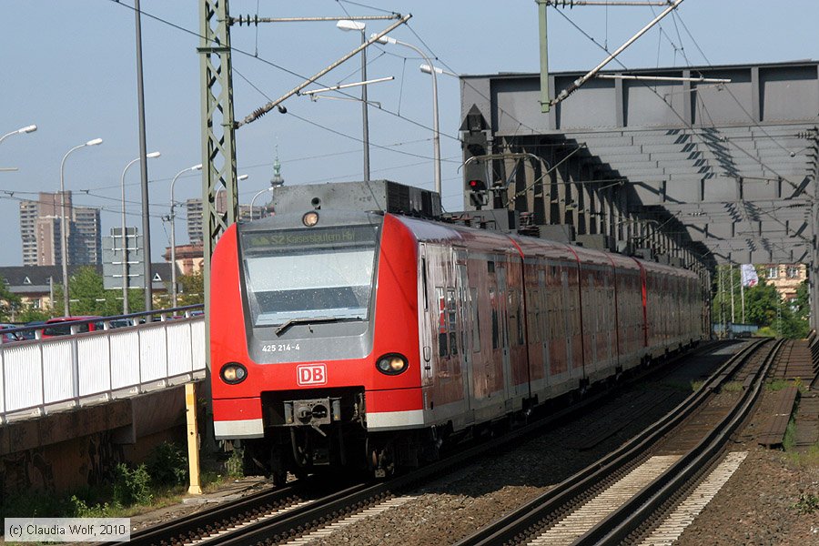 Deutsche Bahn - S-Bahn Rhein Neckar - 425214-4
/ Bild: db4252144_cw1005210088.jpg