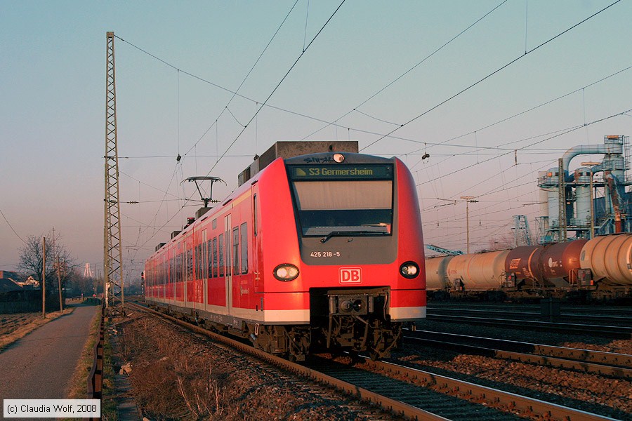 Deutsche Bahn - S-Bahn Rhein Neckar - 425218-5
/ Bild: db4252185_cw0802190055.jpg