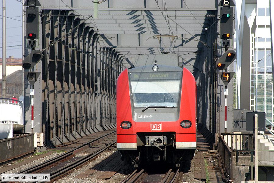 Deutsche Bahn - S-Bahn Rhein Neckar - 425218-5
/ Bild: db4252185_e0015854.jpg